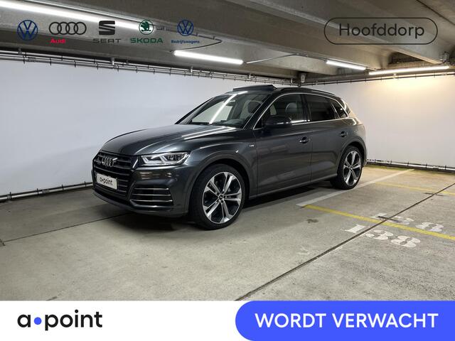 Audi Q5 55 TFSI e S edition quattro 367 pk S-tronic | Navigatie | Panoramadak | Elektr. trekhaak | Parkeersensoren (Park assist) | Rondomzicht camera | Stoelverwarming v/a | Luchtvering | 21" | S-line |