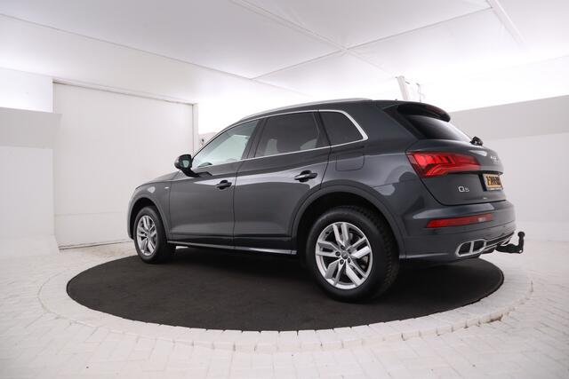 Audi Q5 55 TFSI e quattro Competition Panorama schuif/kantel, Stoelverwarming, Leer, Trekhaak,