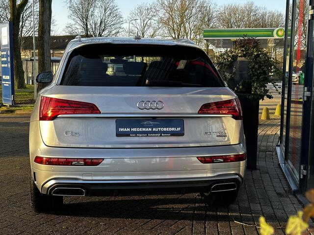 Audi Q5 50 TFSI e quattro S edition | Navigatie | Panodak | Trekhaak | ECC | PDC + Camera | LM Velgen | Cruise Control