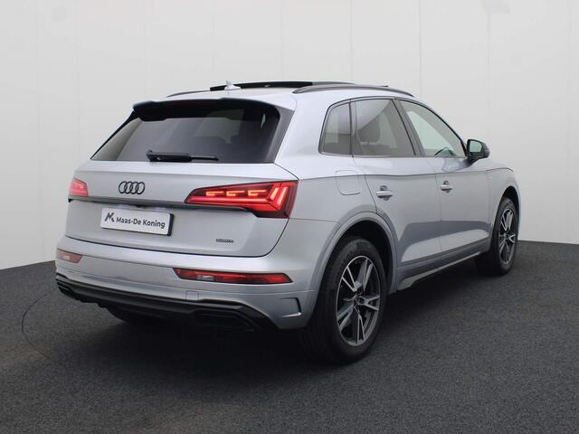 Audi Q5 50 TFSIe 299PK S-tronic S Line Quattro · Keyless · Panoramadak · Camera · Elek. Achterklep · Side Assist · 19'' Inch ·