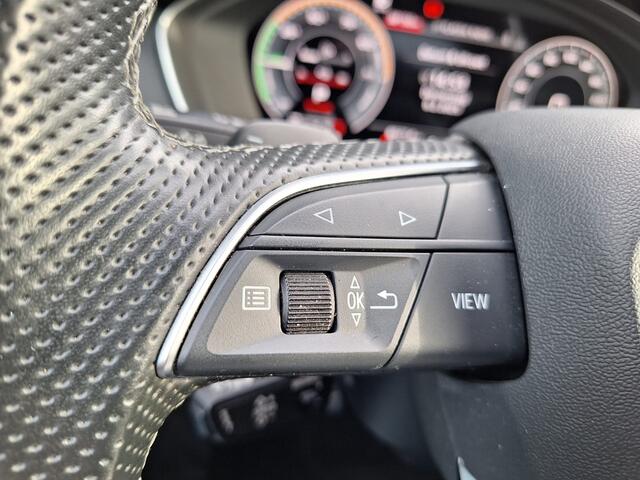Audi Q5 50 TFSI e quattro S-Line Plug In Hybrid Daytona Grijs PHEV | Carplay | Trekhaak af Fabriek | Adaptive Cruise | Camera | Virtual | Head-up Display | Keyless |