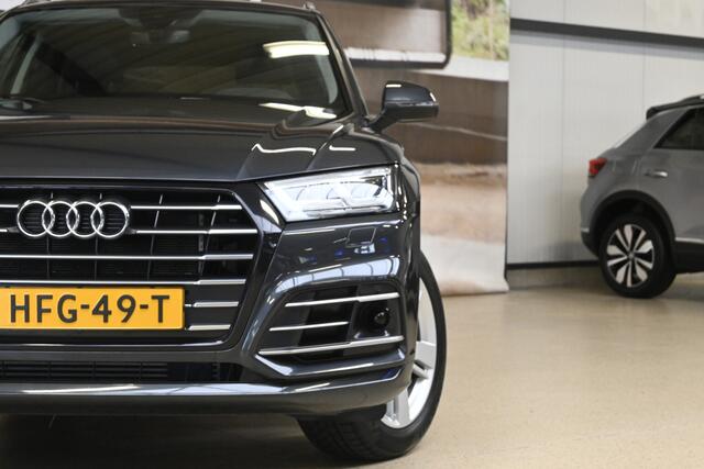 Audi Q5 55 TFSIe quattro 367 pk Competition S-Line | Keyless | Elek. klep | Camera | 100% (Dealer) onderhouden label