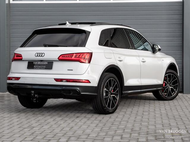Audi Q5 55 TFSI e quattro Competition Pano RS-Stoelen Trekhaak 360-Camera Sfeer