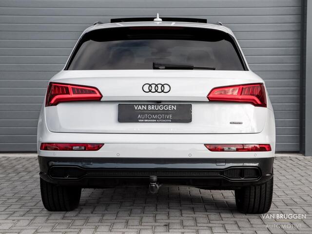 Audi Q5 55 TFSI e quattro Competition Pano RS-Stoelen Trekhaak 360-Camera Sfeer