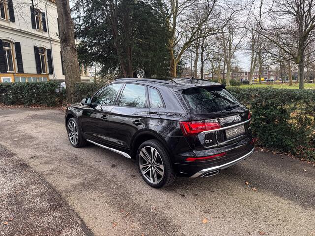 Audi Q5 55 TFSI e, S-line, Head up, Memory, Pano