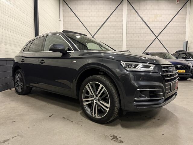Audi Q5 55 TFSI e quattro 367PK S-Line PANO/LUCHTVERING/HEAD-UP/20"/MASSAGE+MEMORY/ACC/SFEER/CARPLAY/STANDKACHEL/DAB/PRIVACY/ELECTR.TREKHAAK/MANHATTAN-GRAU