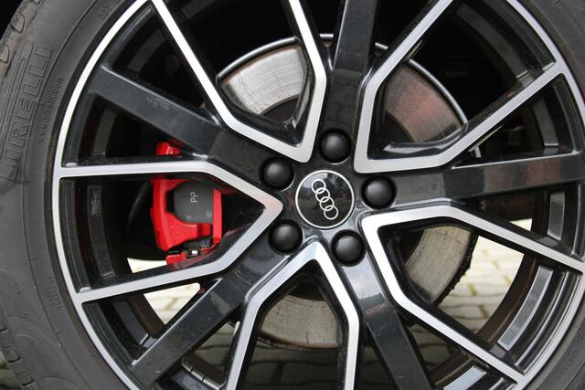 Audi Q5 50 TFSI e S edition Quattro S Tronic facelift S Line Panoramadak, Trekhaak, ACC, Matrix Led, etc