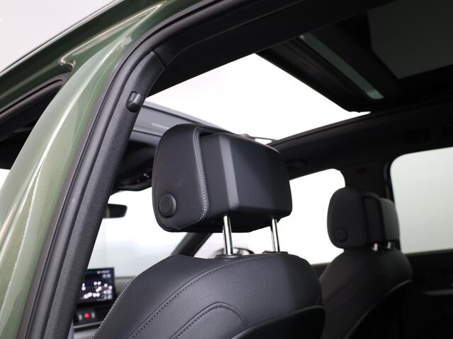 Audi Q5 55 TFSI e S edition 367 pk S-tronic | Navigatie | Panoramadak | Elektr. trekhaak | Parkeersensoren | Achteruitrijcamera | Stoelverwarming | S-Line |