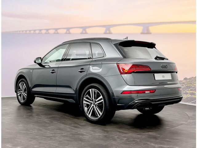 Audi Q5 S edition Competition 50 TFSI e 220 kW / 299 pk SU