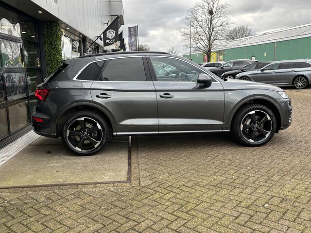 Audi Q5 55 TFSIe 367PK Quattro Competition | RS-Leder | Carplay | BTW