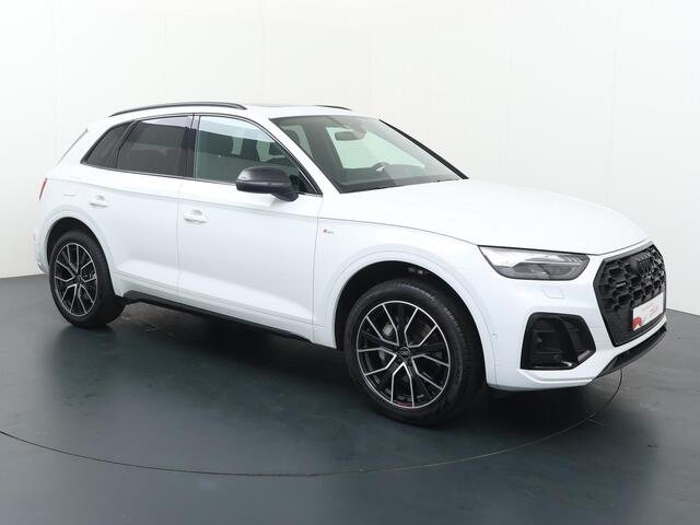 Audi Q5 55 TFSI e S Line | 367 PK | Trekhaak | Panoramadak | LED Matrix verlichting |