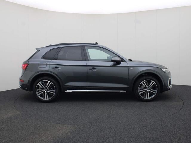 Audi Q5 55 TFSIe 270kW/367PK quattro S Line · Panoramadak · Trekhaak · Drive select