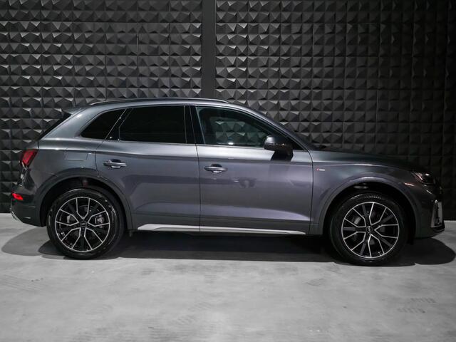Audi Q5 55 TFSI e S edition | 36km!! |Pano | Topv | 20"| Side ass. | Tour | Stad | Park |