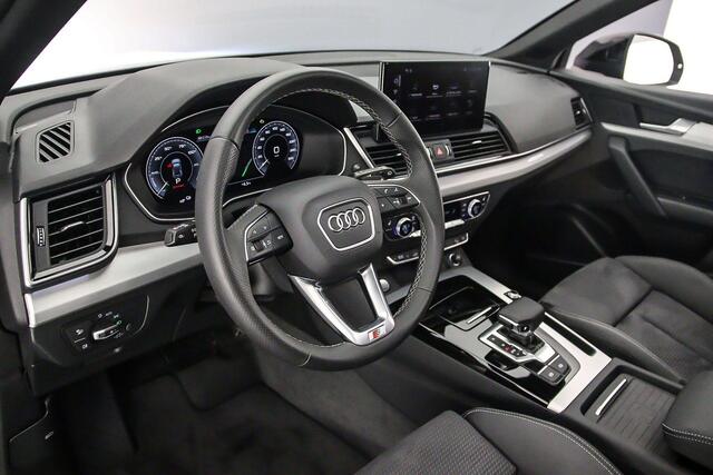 Audi Q5 Sportback 55 TFSI e 367PK quattro S edition Competition | Pano | B&O | Trekhaak | Tour/City | Matrix | 360cam | S Line | Keyless | 20 inch |