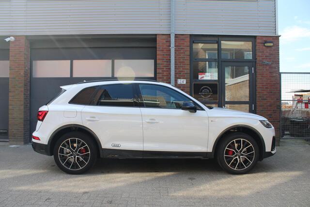 Audi Q5 55 TFSI e S edition | Pano | Camera | Black pakket