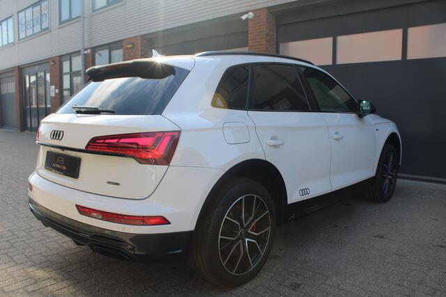 Audi Q5 55 TFSI e S edition | Pano | Camera | Black pakket
