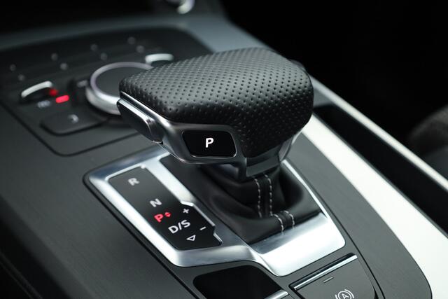Audi Q5 50 TFSI e quattro S edition | Navi | Elek. Trekhaak | Stoelverw. | 20'' | LED |