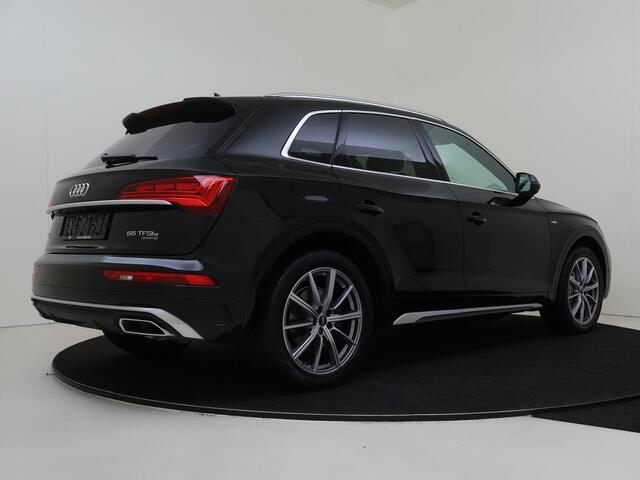 Audi Q5 55 TFSI e S edition | Panoramadak | Luchtvering | Luxe lederen bekleding | 360 camera | Stoel- en stuurverwarming | Dodehoek detectie | Parkeerassistent |