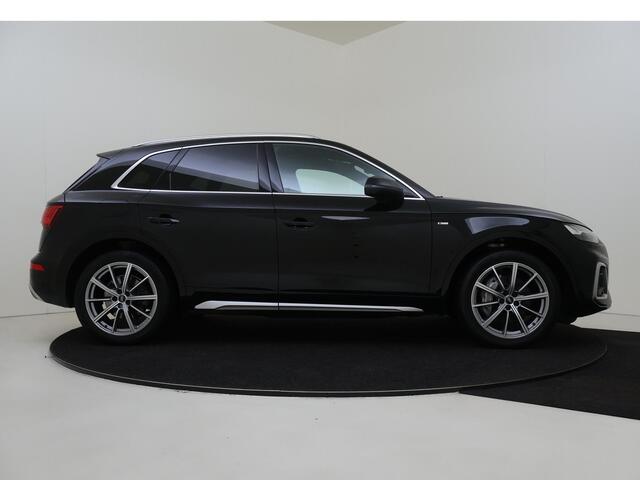 Audi Q5 55 TFSI e S edition | Panoramadak | Luchtvering | Luxe lederen bekleding | 360 camera | Stoel- en stuurverwarming | Dodehoek detectie | Parkeerassistent |