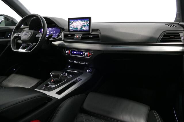 Audi Q5 55 TFSI e S edition Competition / S-line ex- & interieur / RS Seats / SQ5 Diffuser / Maxton Design Bodykit V.2 / Luchtvering / Elektr. verstelbare voorstoelen (links memory) / Bang & Olufsen Sound / Matrix LED / Head-up Display / Stoelverwarming / Apple C