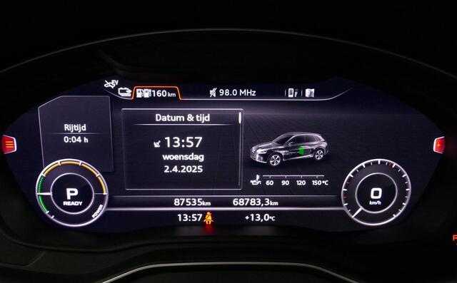 Audi Q5 55 TFSI e S edition Competition / S-line ex- & interieur / RS Seats / SQ5 Diffuser / Maxton Design Bodykit V.2 / Luchtvering / Elektr. verstelbare voorstoelen (links memory) / Bang & Olufsen Sound / Matrix LED / Head-up Display / Stoelverwarming / Apple C