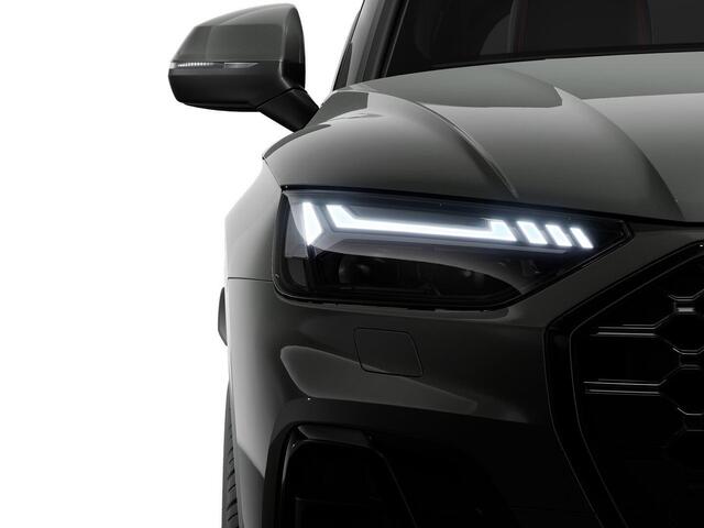 Audi Q5 50 TFSI e S edition Competition 299 PK · Lederen/Alcantara bedkleding · Audi Sport rode stiksels · Luchtvering · Assistentiepakket Tour