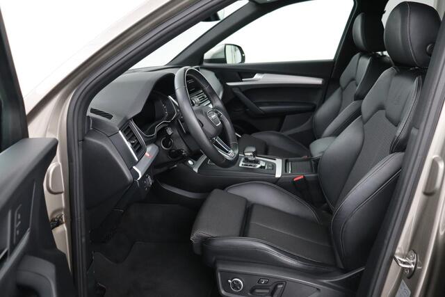 Audi Q5 50 TFSIe quattro S edition | Panoramadak | Trekhaak | Adaptive cruise | Massage | Luchtvering | Camera | Stoelverwarming | Carplay | Half leder | Virtual Cockpit | Audi Exclusive Lak