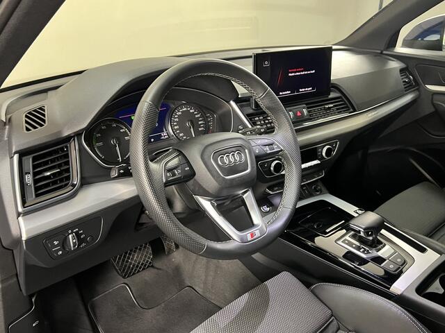 Audi Q5 55 TFSI e S-Line Competition 368 PK PHEV Quattro December 2022 Electr. Trekhaak / Camera / Apple Car Play / Stoelverw. / Blackline