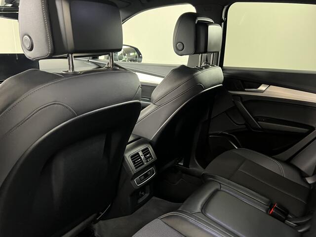 Audi Q5 55 TFSI e S-Line Competition 368 PK PHEV Quattro December 2022 Electr. Trekhaak / Camera / Apple Car Play / Stoelverw. / Blackline
