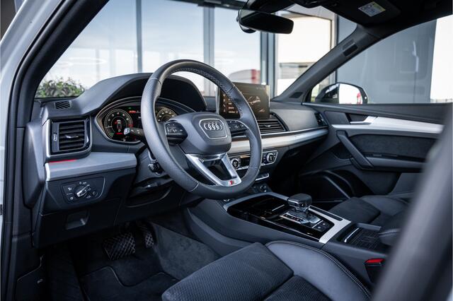 Audi Q5 55 TFSI e S edition Competition - Panorama | B&O | 360 Camera | Elek. Trekhaak | ACC