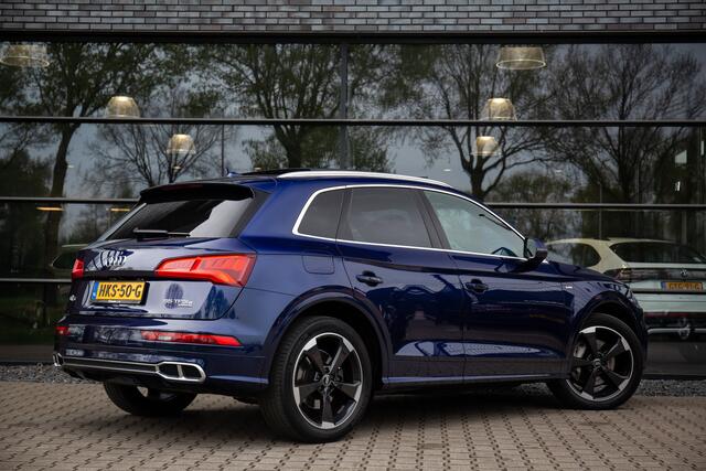 Audi Q5 55 TFSI e quattro Competition Bang & Olufsen, Elektrisch glazen panoramadak, Head-up display, Sfeerverlichting