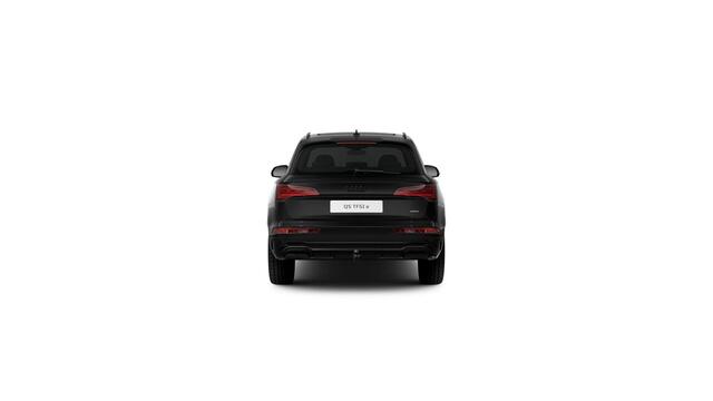Audi Q5 55 TFSI e S edition Competition | 367 PK | Trekhaak | Panoramadak | Luchtvering | Carbon stylingpakket | Oled achterlichten | B&O premium sound | Leder interieur |