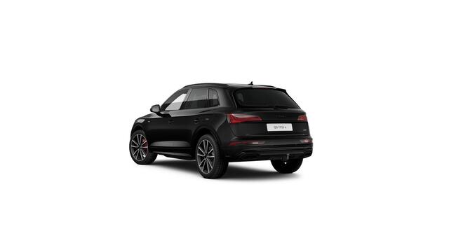Audi Q5 55 TFSI e S edition Competition | 367 PK | Trekhaak | Panoramadak | Luchtvering | Carbon stylingpakket | Oled achterlichten | B&O premium sound | Leder interieur |