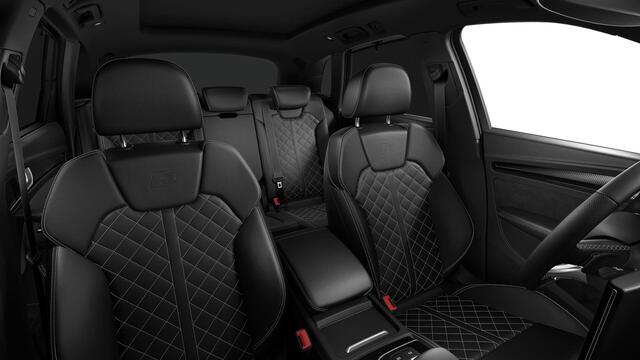 Audi Q5 55 TFSI e S edition Competition | 367 PK | Trekhaak | Panoramadak | Luchtvering | Carbon stylingpakket | Oled achterlichten | B&O premium sound | Leder interieur |