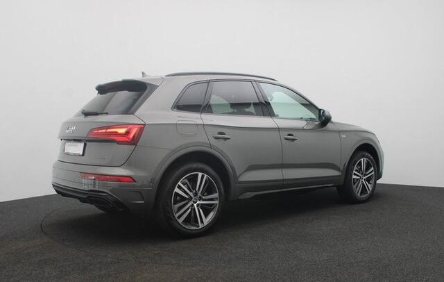 Audi Q5 50 TFSI e S Line ACC Trekhaak Sportstoelen 20 Inch Bang und Olufsen Audi Virtual Cockpit