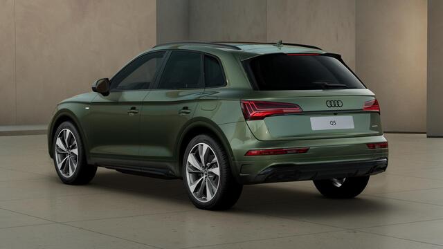 Audi Q5 S edition Competition 50 TFSI e 220 kW / 299 PK SU panoramadak, adaptive airsuspension, comfortsleutel, optiekpakket zwart plus, assistentiepakket parking
