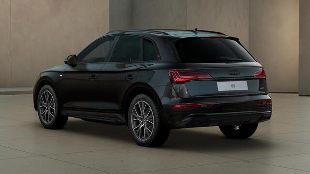 Audi Q5 50 TFSI e S edition Competition panoramadak, assitentiepakket parking, leder/alcantara interieur