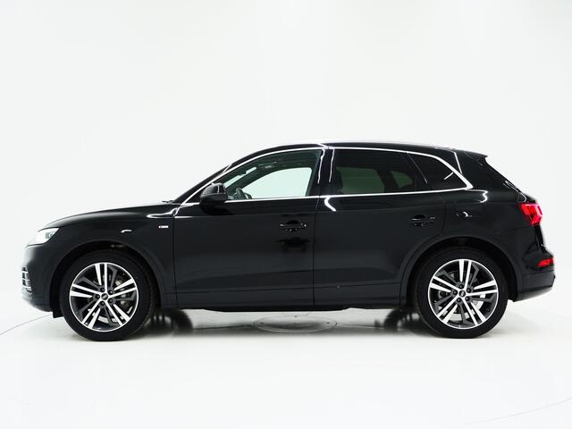 Audi Q5 55 TFSI e quattro Competition | Panoramadak | Luchtvering | Keyless | Camera | Virtual | Carplay