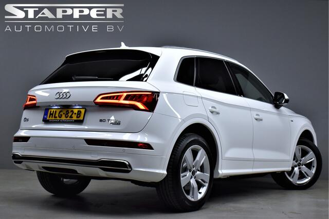 Audi Q5 50 TFSI e 300pk Quattro S-line 1e Eig. Dealer OH Trekhaak/Camera/Keyless/Adap.cruise/Stoelverw./Led/Navi