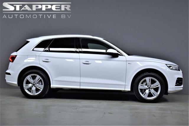 Audi Q5 50 TFSI e 300pk Quattro S-line 1e Eig. Dealer OH Trekhaak/Camera/Keyless/Adap.cruise/Stoelverw./Led/Navi