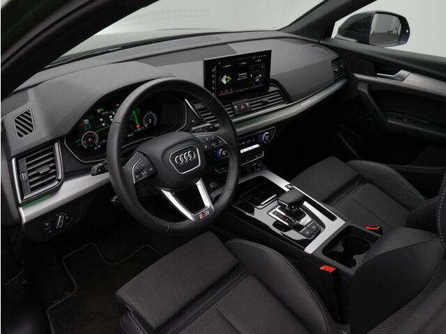 Audi Q5 Sportback 55 TFSI e 367 pk S-tronic S edition Competition / S-Line | Trekhaak | Luchtvering | Stuur-/stoelverwarming | Achteruitrijcamera | Matrix LED | Adaptive Cruise | Massage