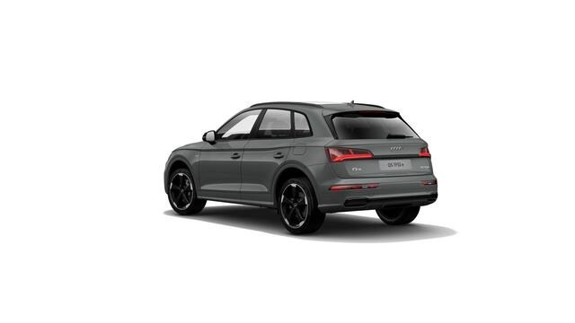 Audi Q5 50 TFSI e quattro S edition | 299 PK | SoH 97% | Automaat | Panoramadak | Parkeersensoren | Navigatiesysteem | Sportstoelen | S line |