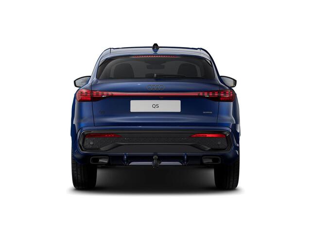 Audi Q5 Sportback 2.0 TFSI e-hybrid quattro S edition 299 PK · Adaptieve luchtvering · Trekhaak elek. wegklapbaar · Glazen panoramadak · 20" LM Velgen