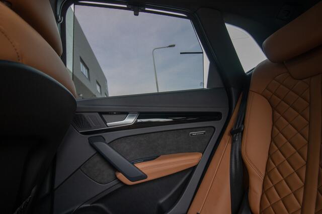 Audi Q5 55 TFSI e S edition Competition | Audi Exclusive | 3 X S-Line | Pano | B&O | Sfeer | Luchtvering | Matrix LED | 21 Inch | 360 View | HUD | S-Seats | Trekhaak | DAB | Carplay | Alle Opties | Dealer Onderhouden | BTW | 1 Eigenaar | Garantie