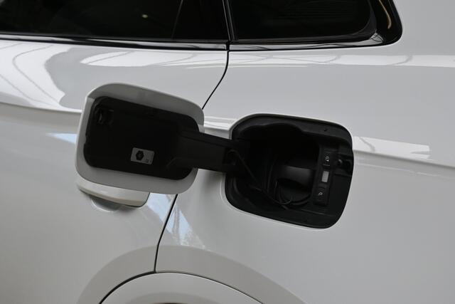 Audi Q5 55 TFSIe 367pk quattro Competition | Luchtvering | Panoramadak | Head-up | Matrix LED | 100% (Dealer) onderhouden label | ALL-IN RIJKLAARPRIJS