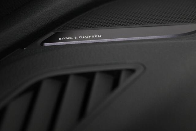 Audi Q5 Sportback 55 TFSI e S edition | PANORAMADAK | LUCHTVERING | B&O DAB | APPLE | CAMERA | 20"
