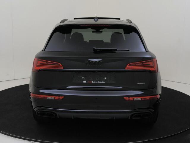 Audi Q5 50 TFSI e S edition Competition | Panoramadak | Comfortsleutel | Elek. verstelbare voorstoelen | Adaptive cruisecontrol | Verwarmbaar stuurwiel