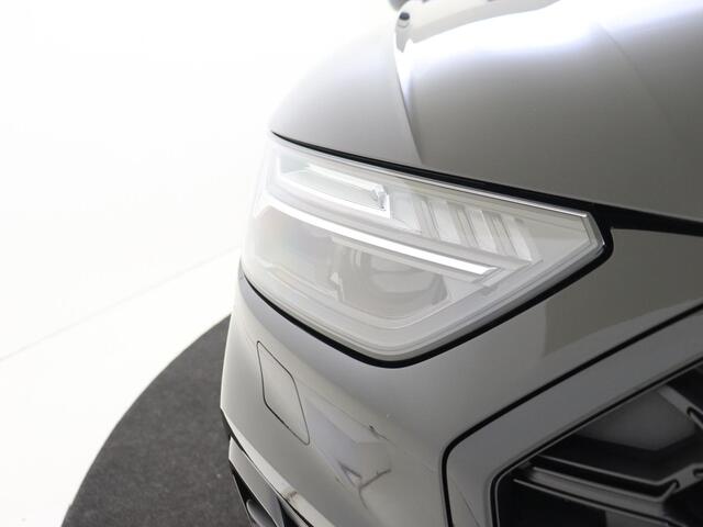 Audi Q5 50 TFSI e S edition Competition | Panoramadak | Comfortsleutel | Elek. verstelbare voorstoelen | Adaptive cruisecontrol | Verwarmbaar stuurwiel