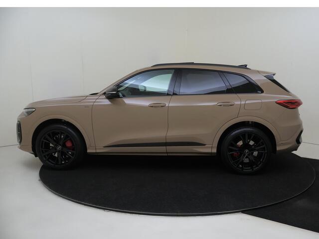 Audi Q5 2.0 TFSI e-hybrid quattro S edition Competition | Luchtvering | 21 inch lm velgen | Panoramadak | Lederen bekleding | Head-Up display