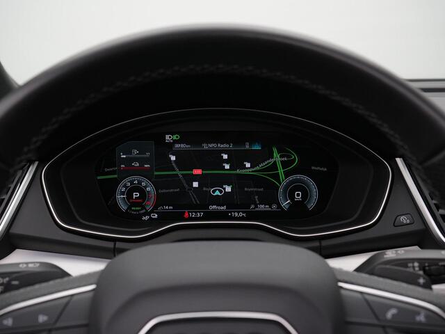 Audi Q5 50 TFSI e 299 pk S-tronic S edition Competition / S-Line | Panoramadak | Trekhaak | Matrix LED | Achteruitrijcamera | Stoelverwarming